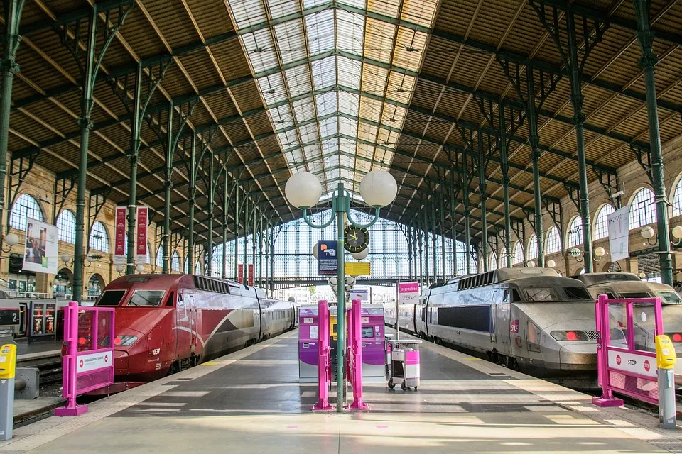 Quais d’une gare parisienne desservie par nos taxis et VTC avec siège bébé